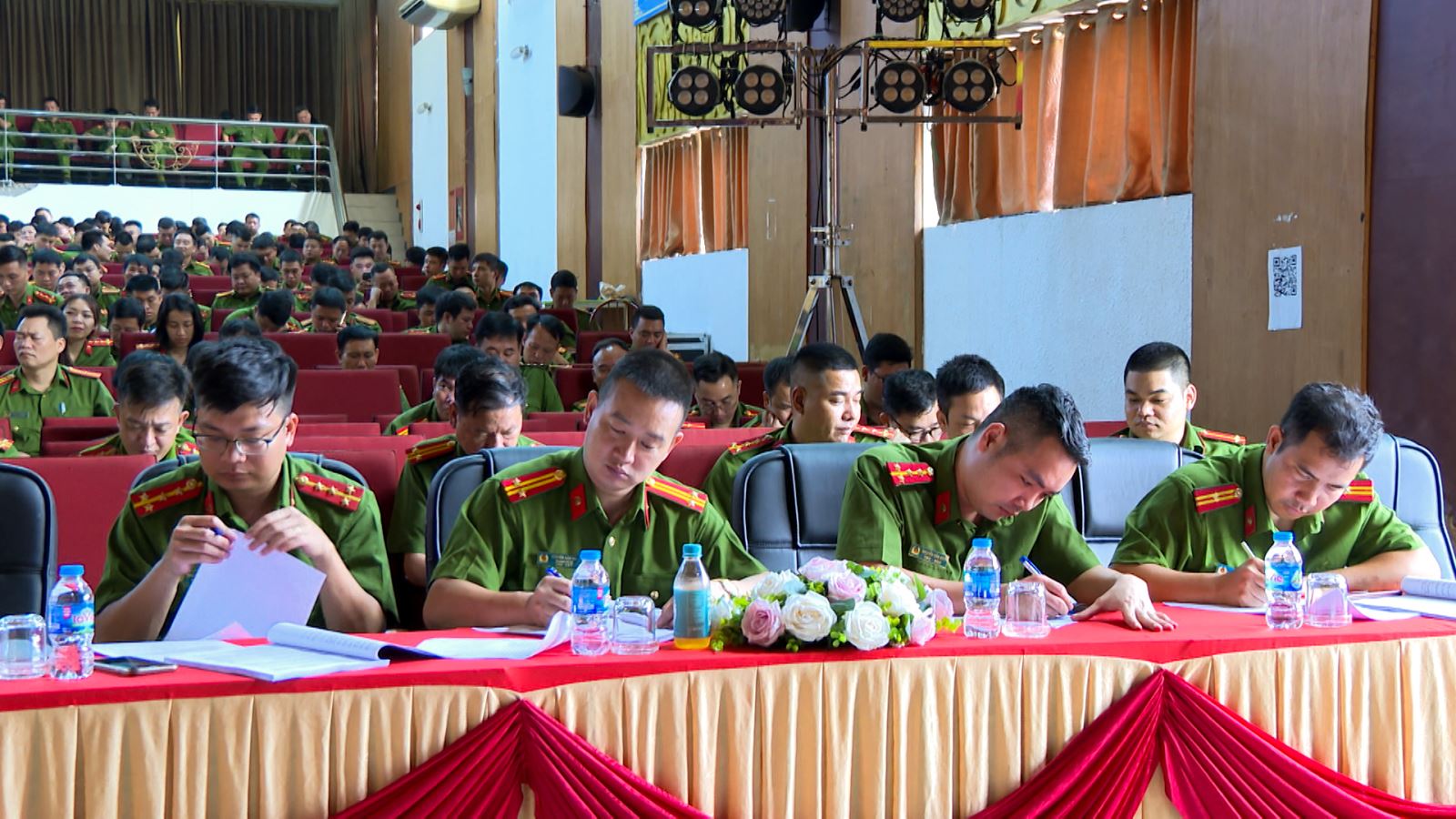 Tăng cường năng lực cho cán bộ xã trong công tác Thi hành án hình sự tại cộng đồng và tái hòa nhập cộng đồng.