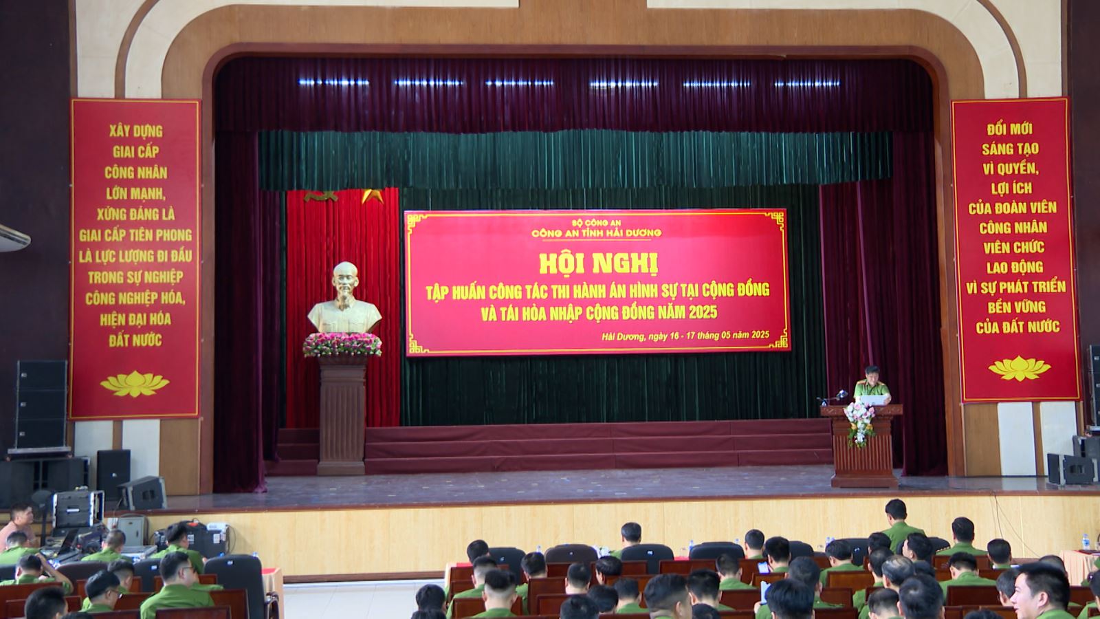 Tăng cường năng lực cho cán bộ xã trong công tác Thi hành án hình sự tại cộng đồng và tái hòa nhập cộng đồng.